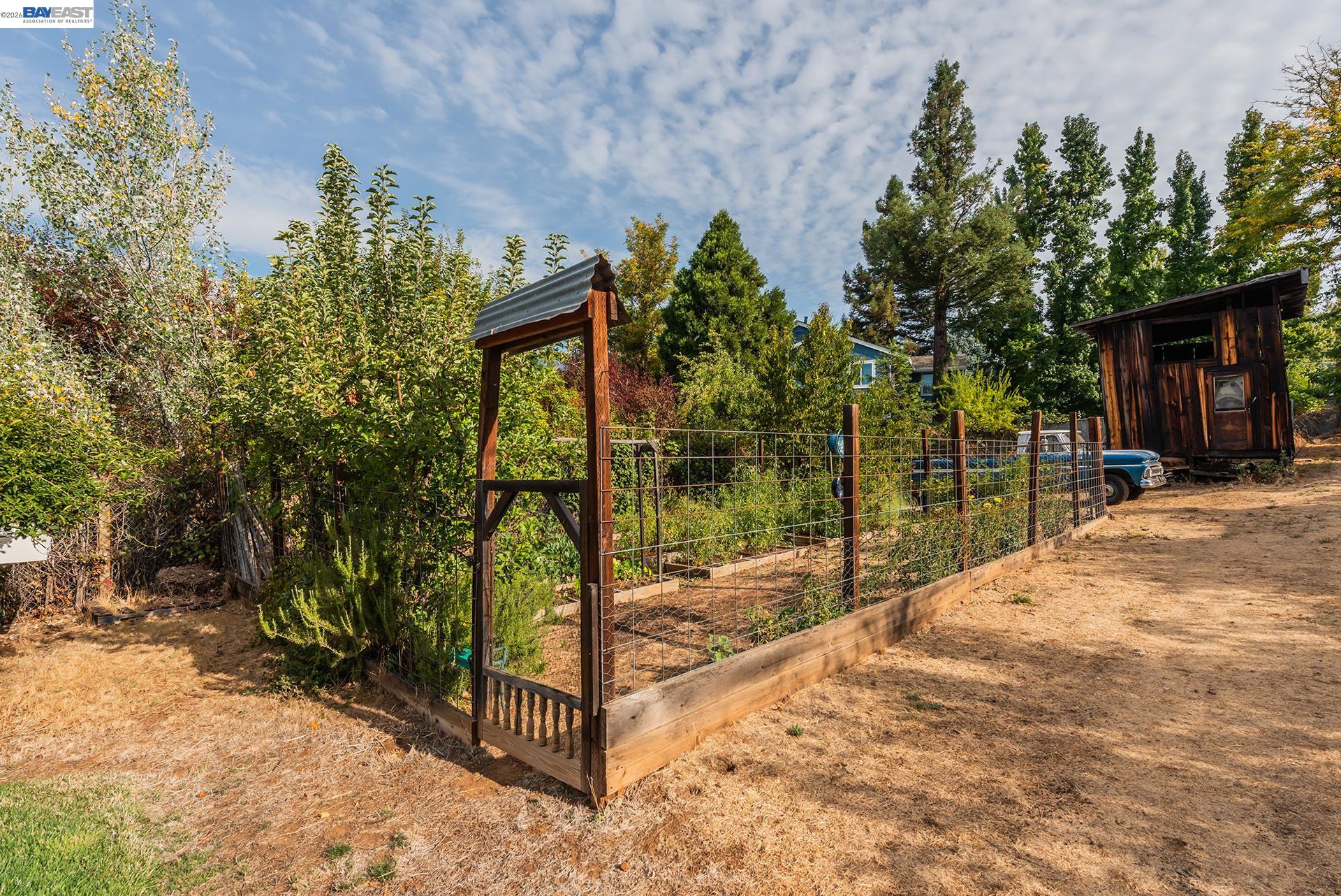 871 Main St., Weaverville CA 96093 — photo 43