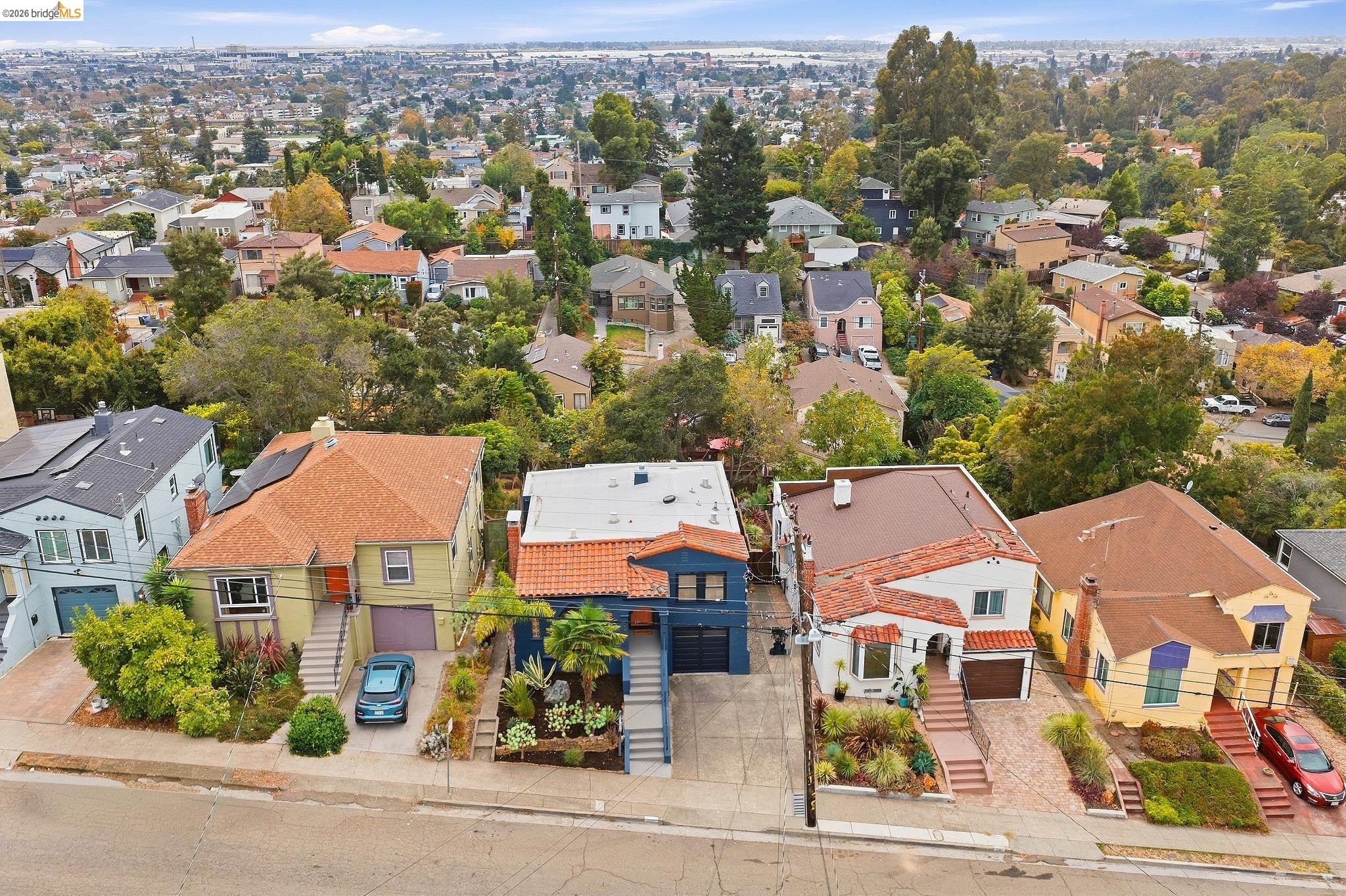 6027 Buena Ventura Ave., Oakland CA 94605 — photo 33