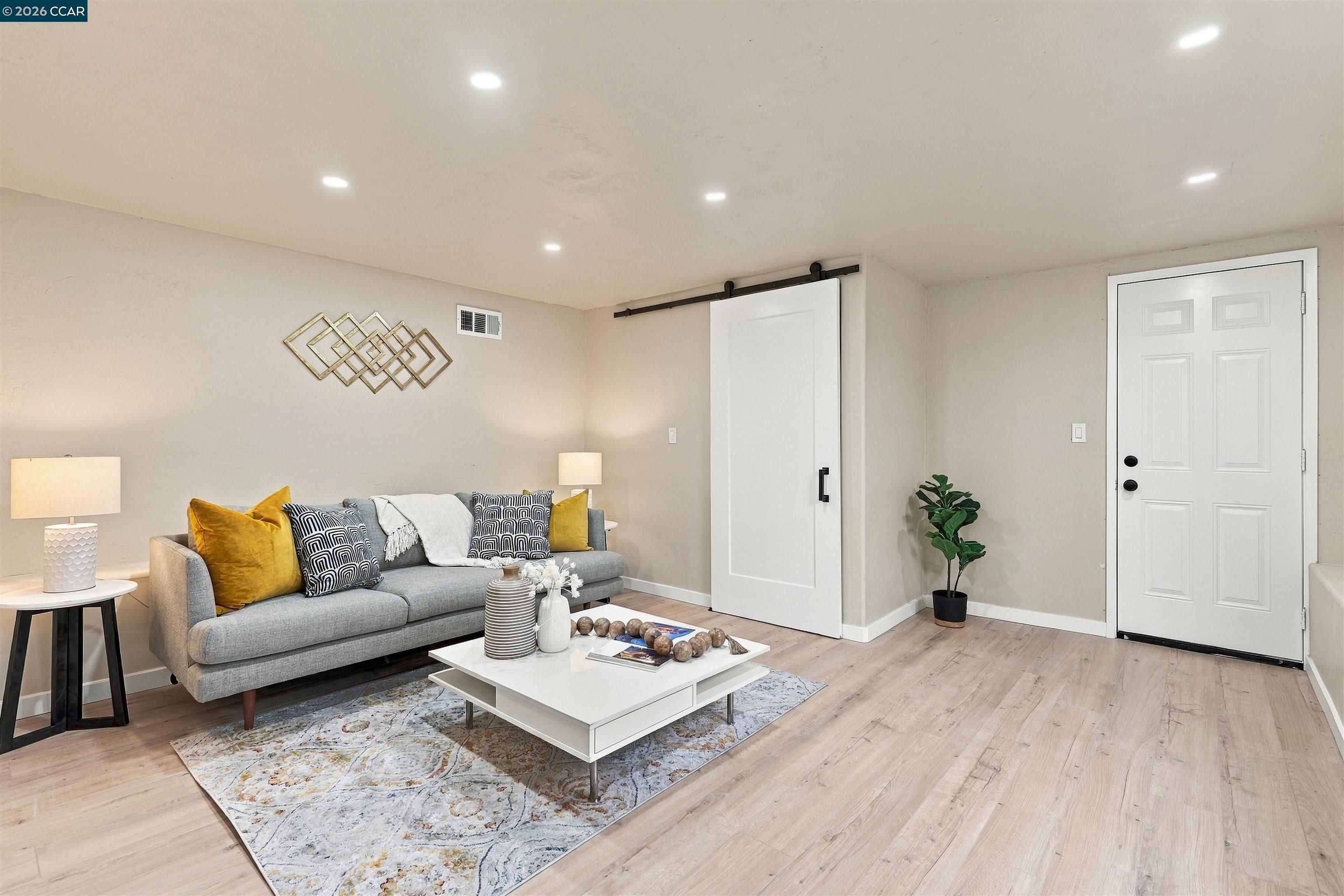 576 57th St., Oakland — 28