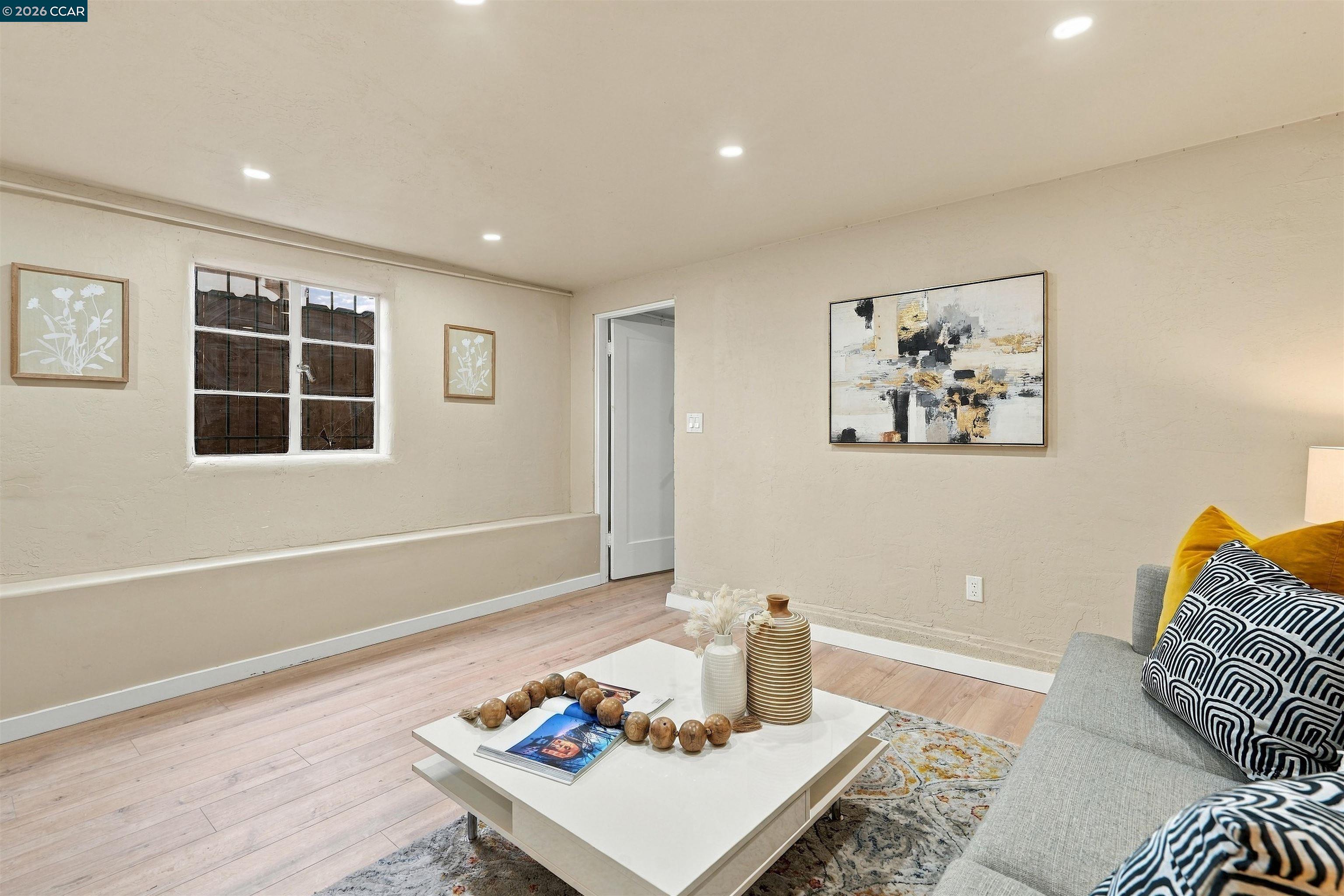 576 57th St., Oakland — 29