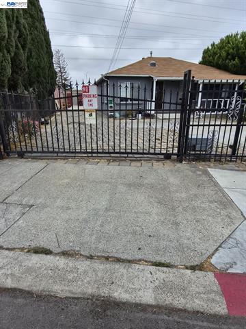 409 Worth St, Oakland