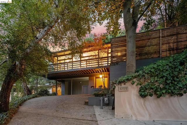 1791 Indian Way, Oakland