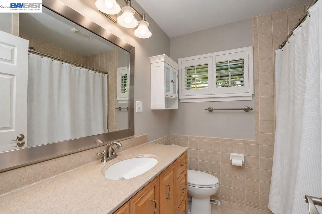 3831 Maplewood Dr, Concord CA 94519 — photo 7