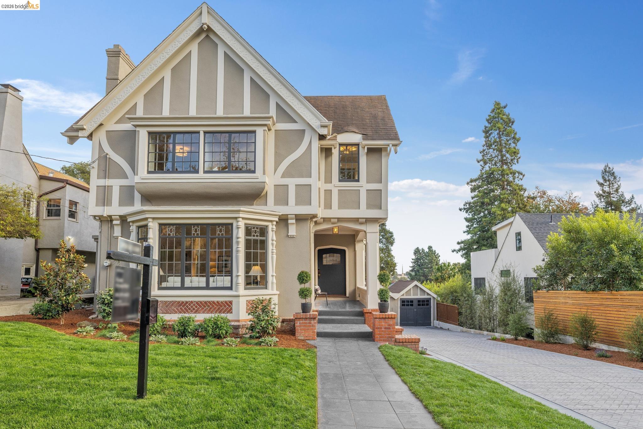 1089 Clarendon Cres, Oakland