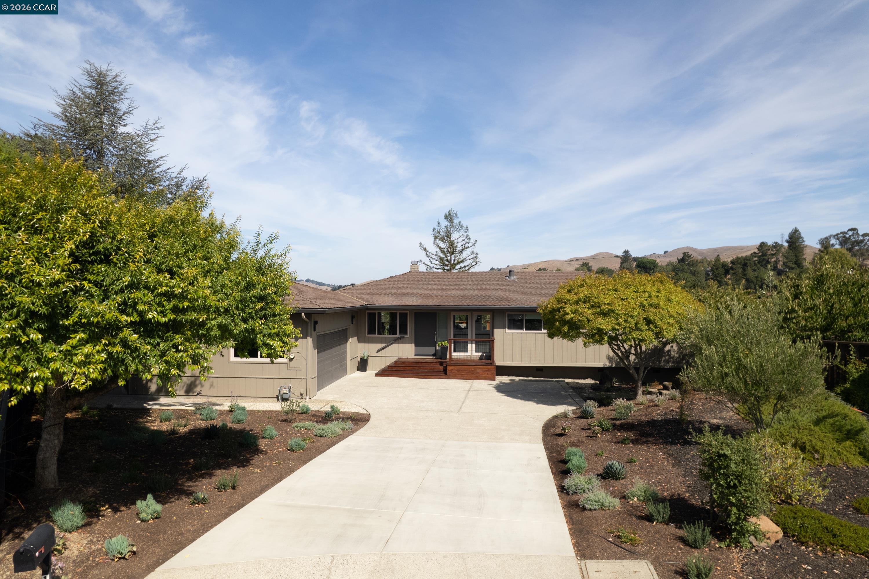 Front Image Thumbnail for CC41149537