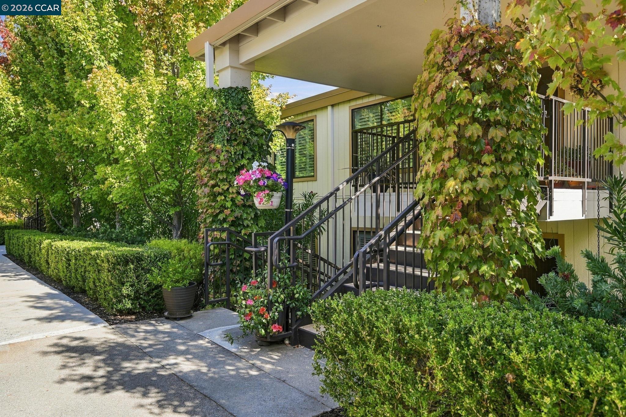 1209 Running Springs #5, Walnut Creek — 43