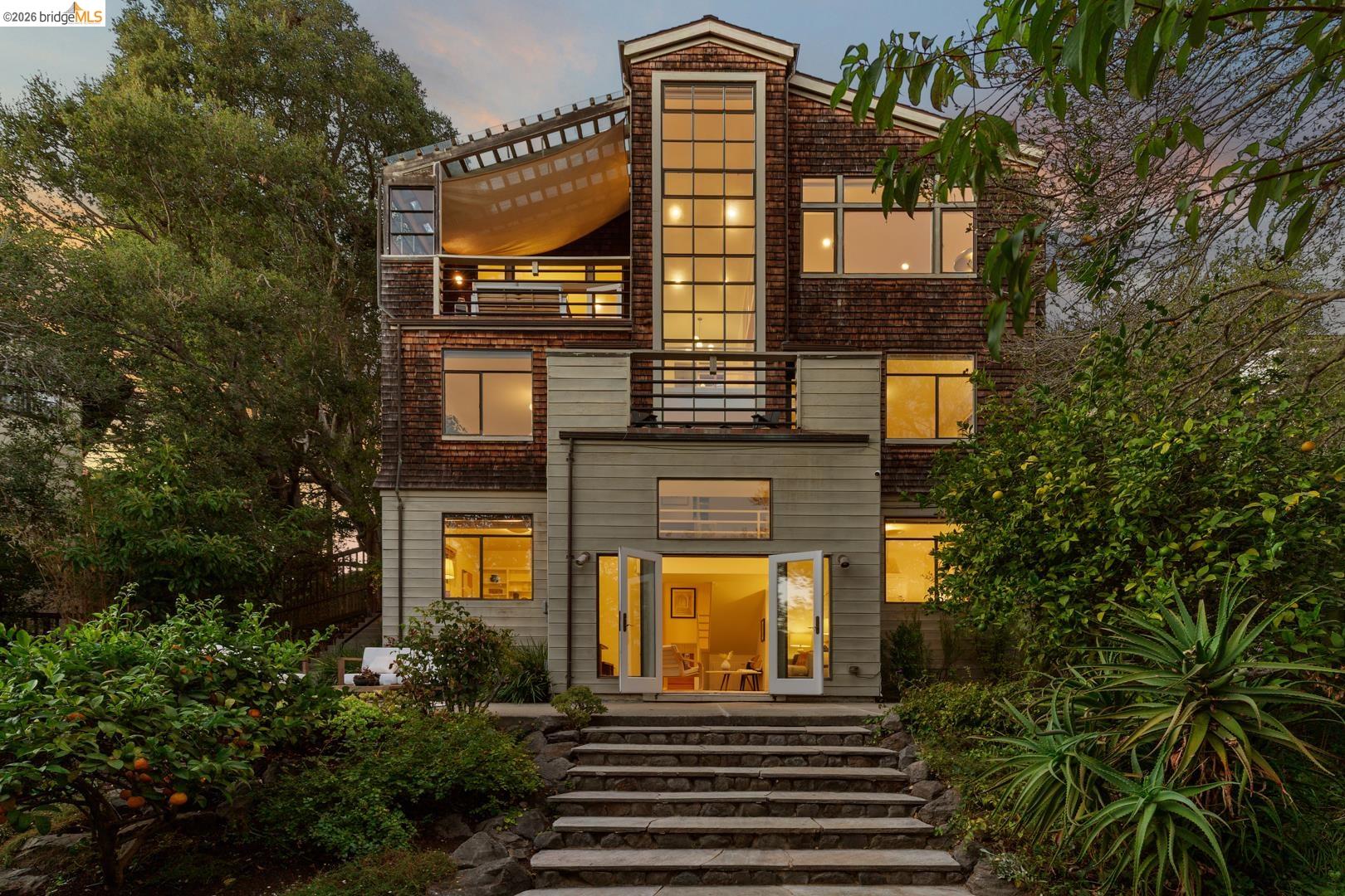 2920 Avalon Ave, Berkeley