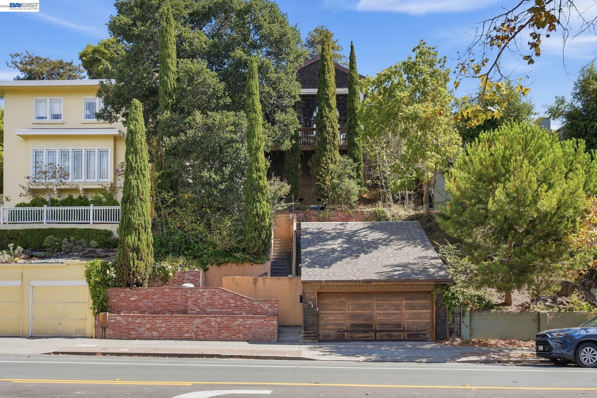 1520 Grand, Piedmont CA 94611