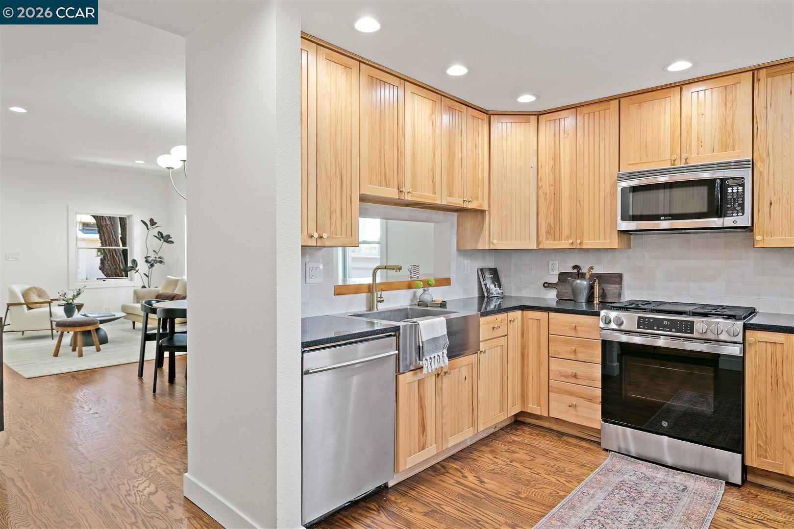 2703 Mathews St, Berkeley CA 94702 — photo 11