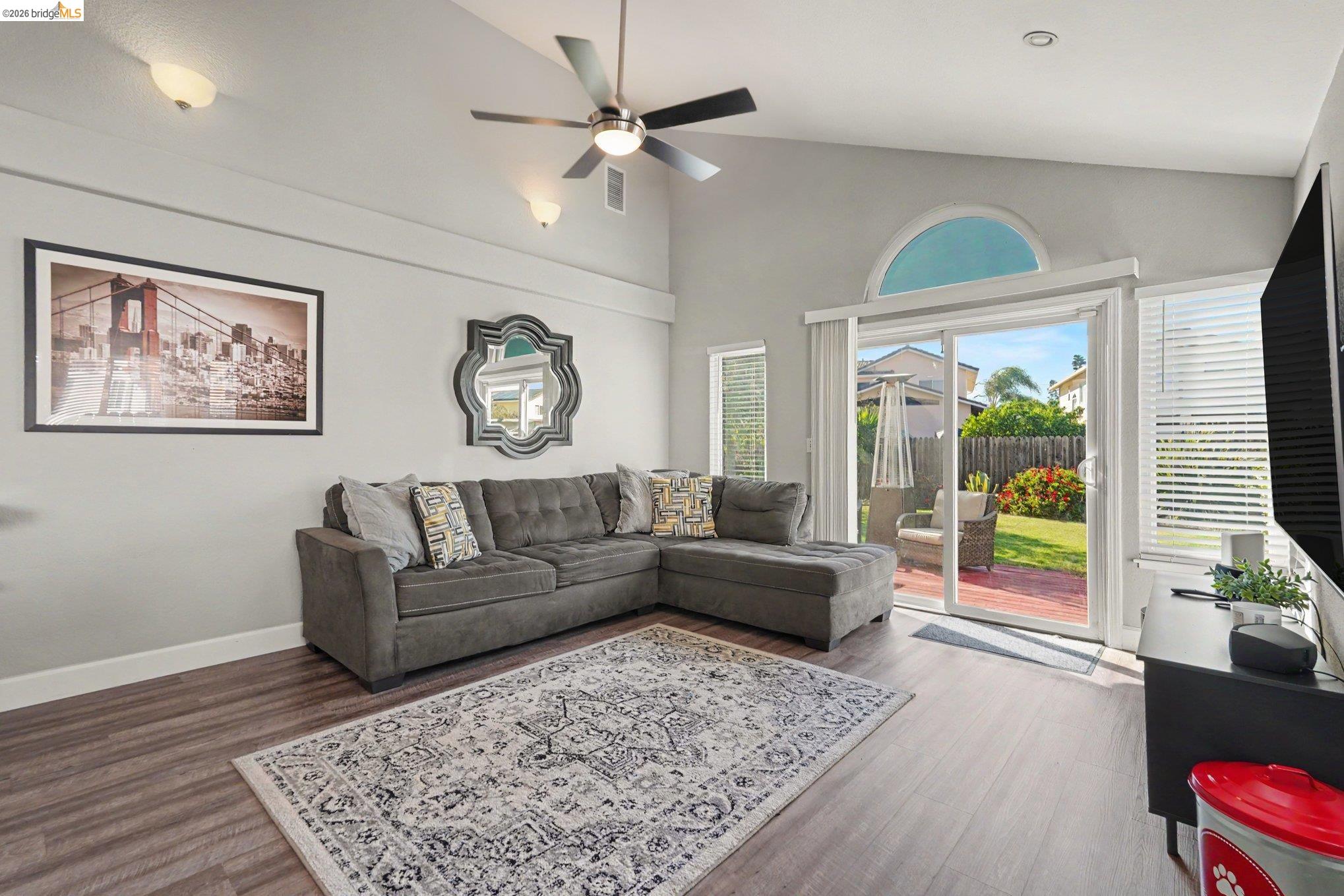 512 Catalina Cir, Vallejo CA 94589 — photo 13