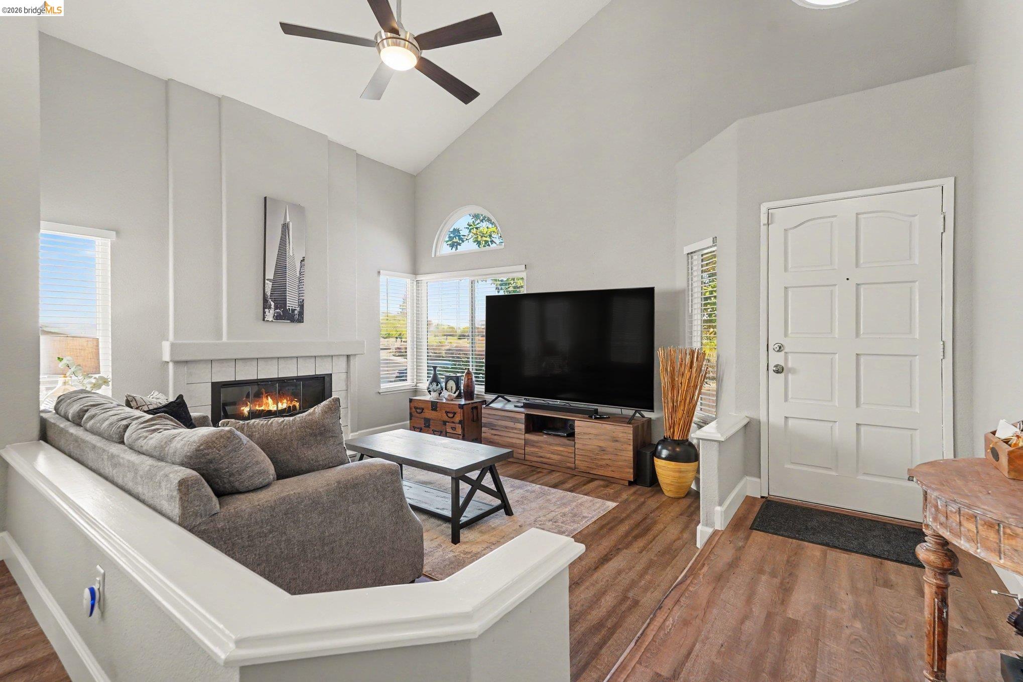 512 Catalina Cir, Vallejo CA 94589 — photo 5