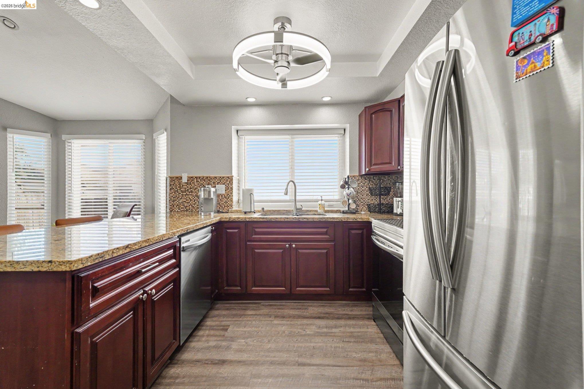 512 Catalina Cir, Vallejo CA 94589 — photo 9