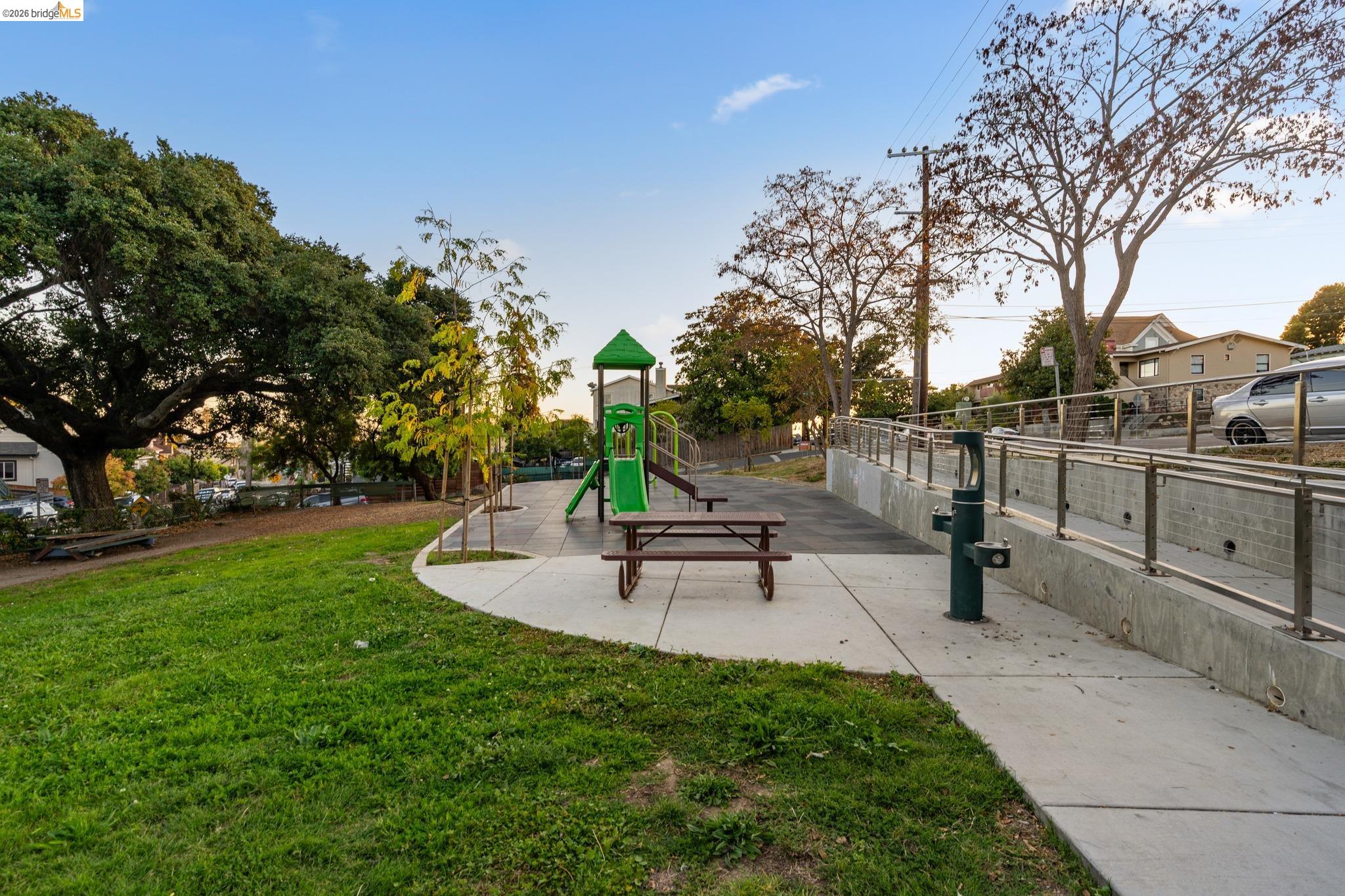 2630 Highland Ave, Oakland CA 94606 — photo 44