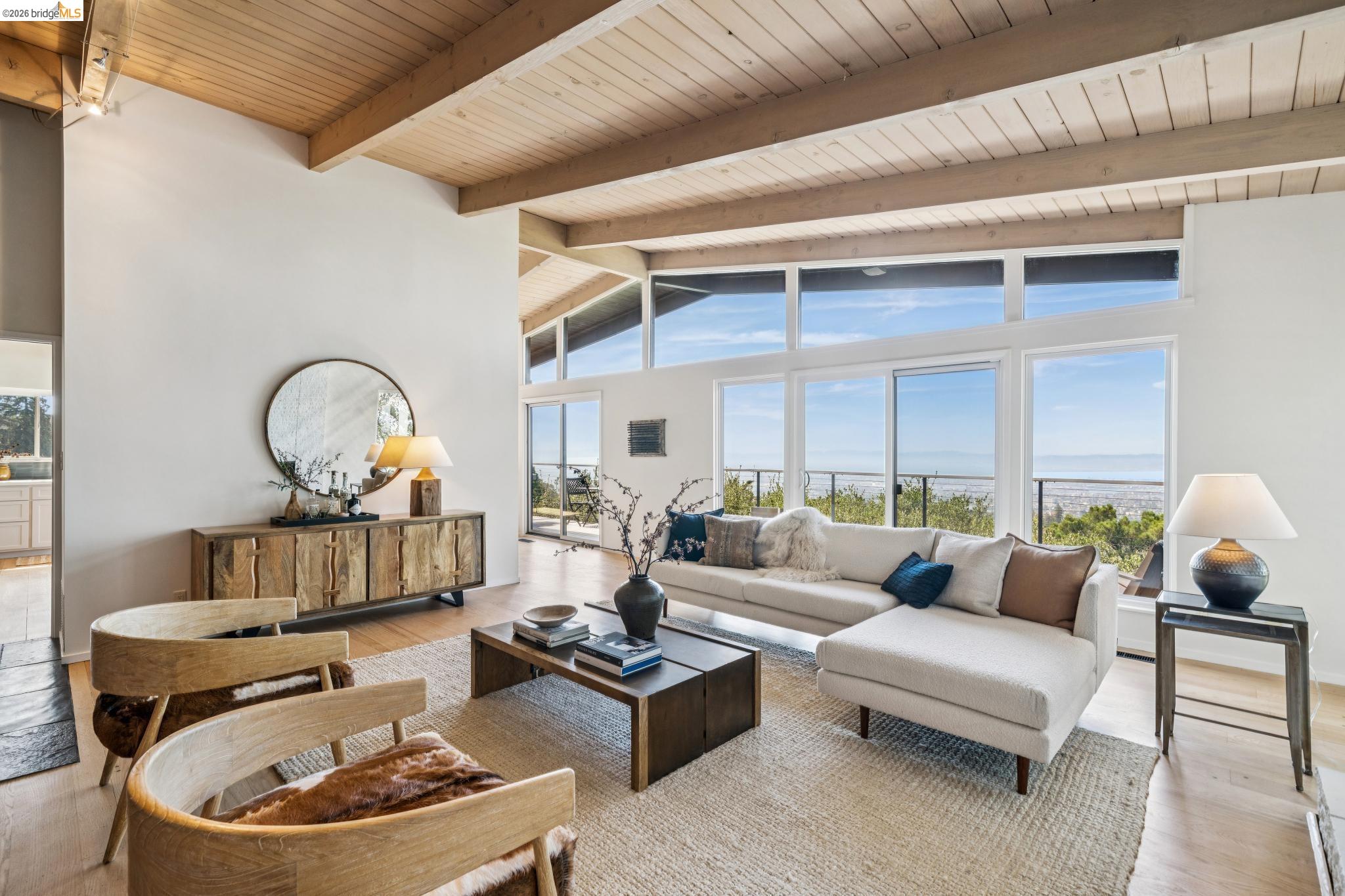 25 Ascot Court, Oakland CA 94611