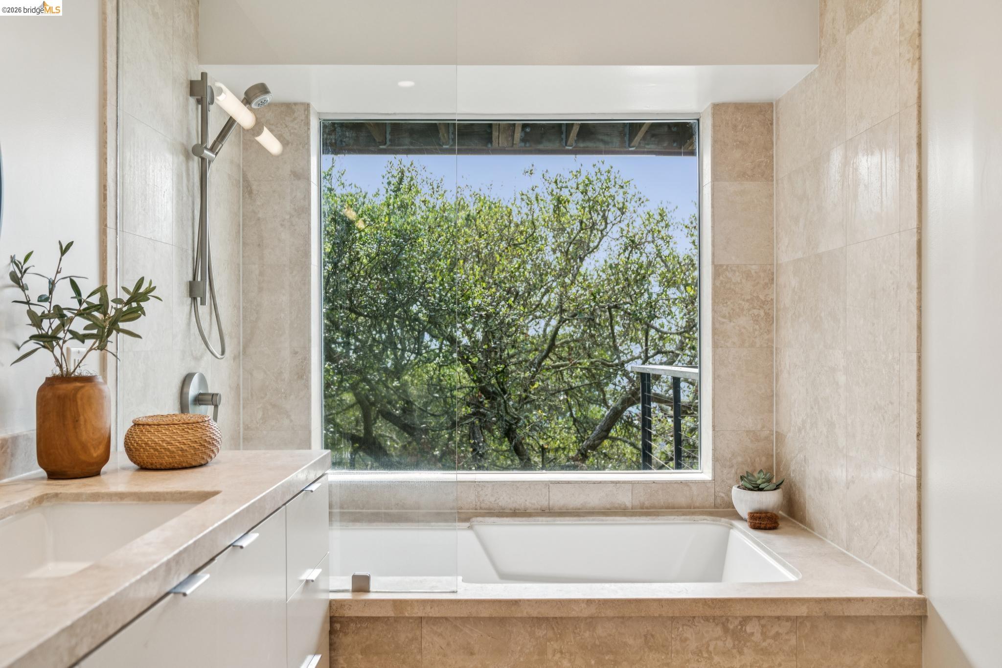 25 Ascot Court, Oakland CA 94611 — photo 40
