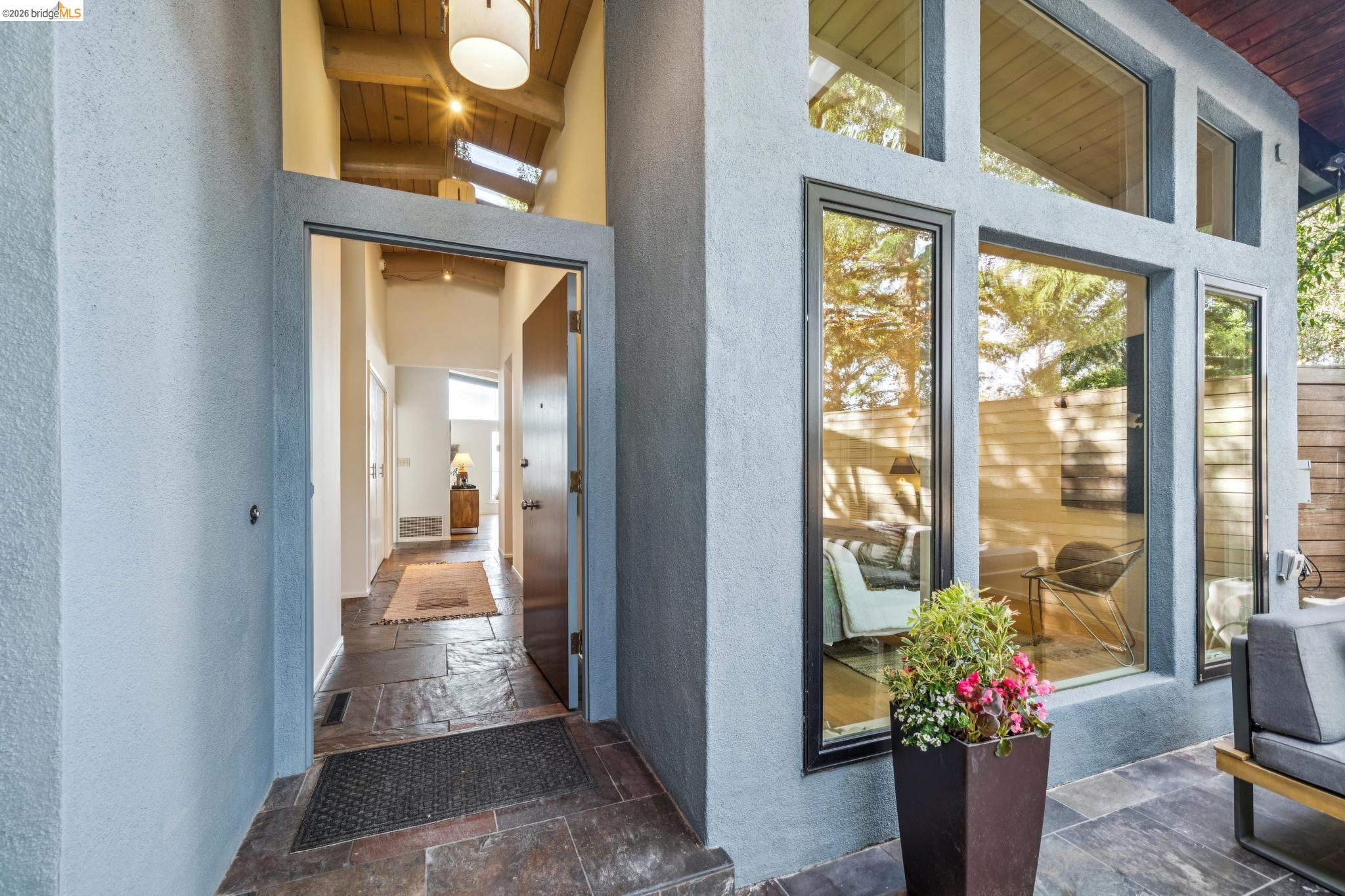 25 Ascot Court, Oakland CA 94611 — photo 7