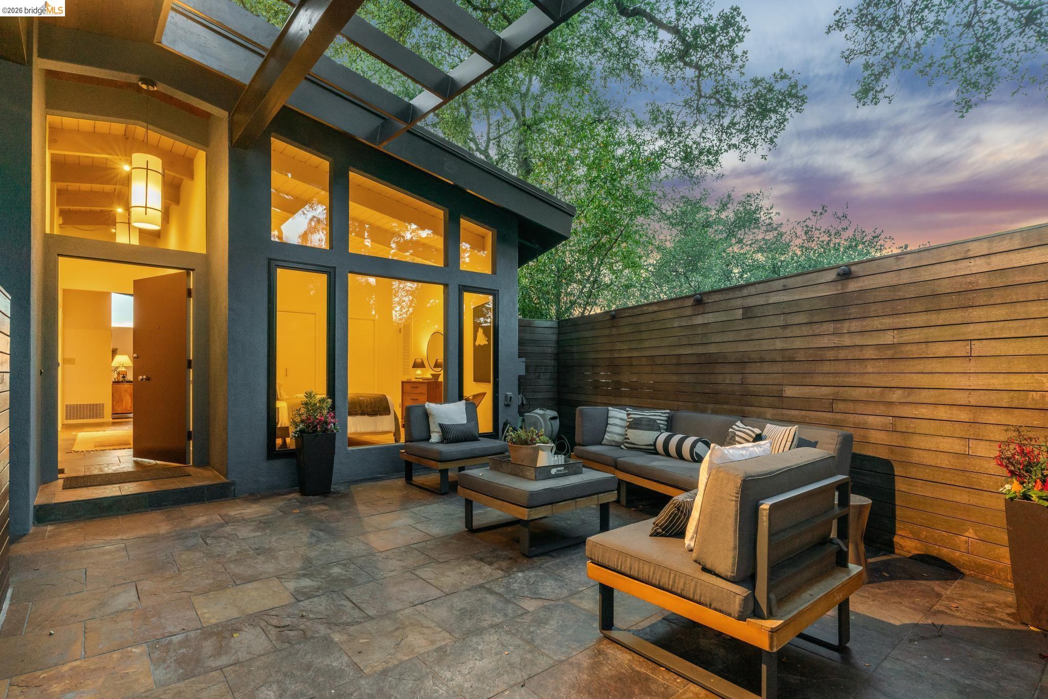 25 Ascot Court, Oakland CA 94611 — photo 58