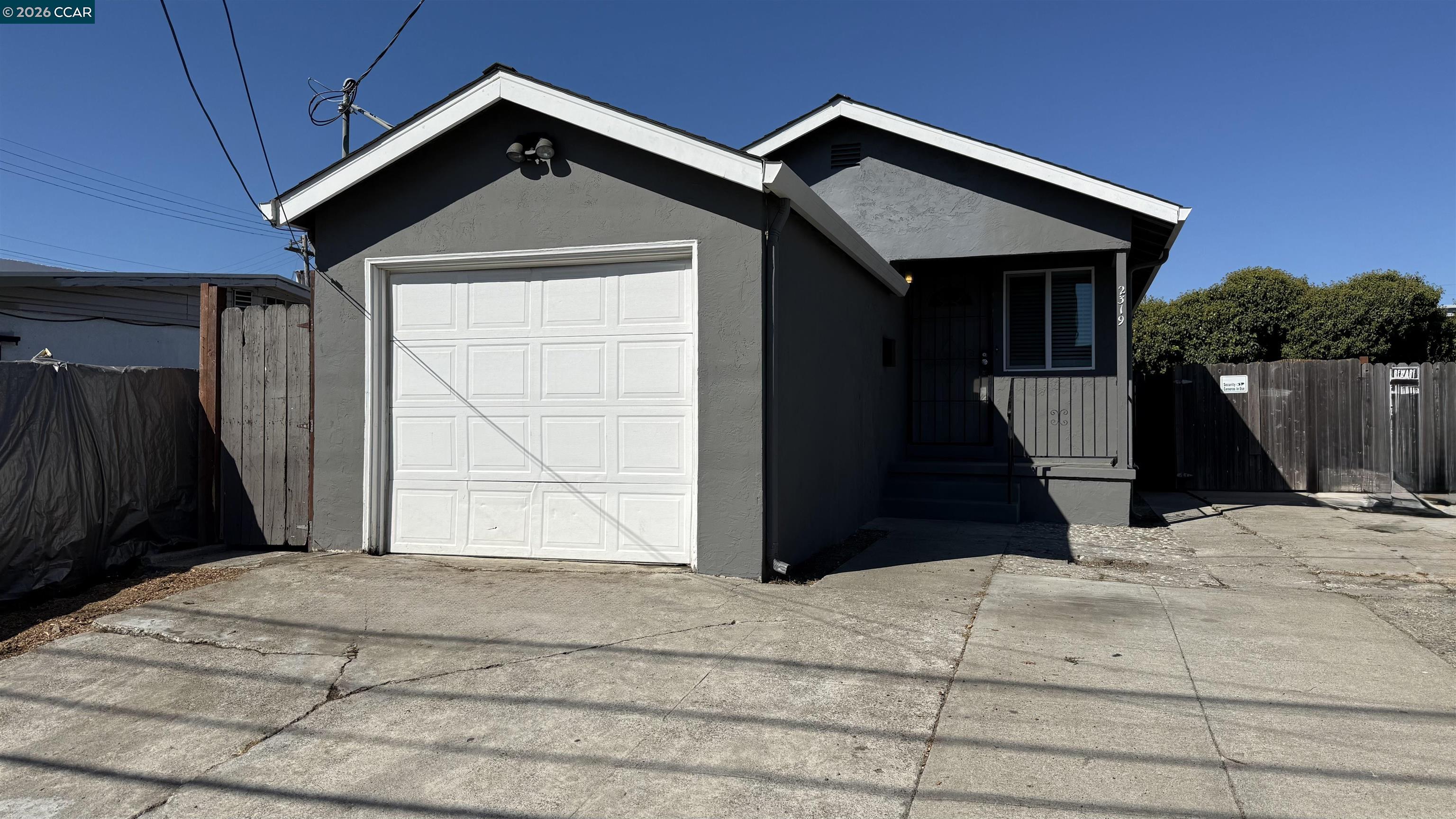 Front Image Thumbnail for CC41150586