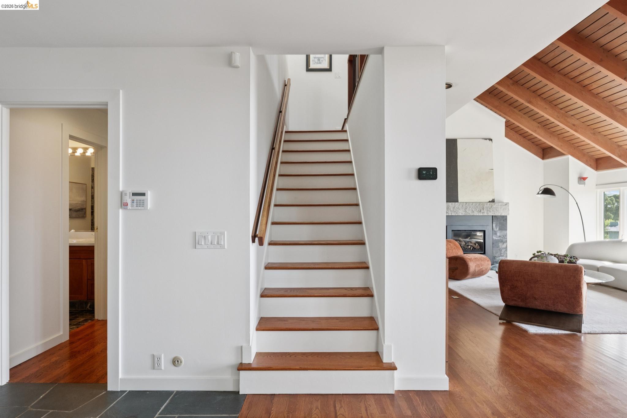 17 Senior Ave