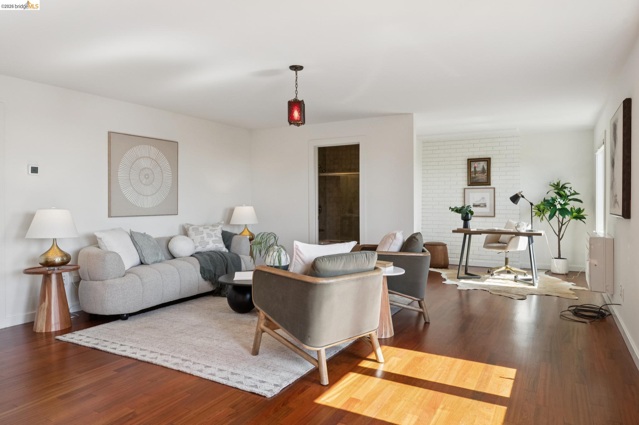 17 Senior Ave