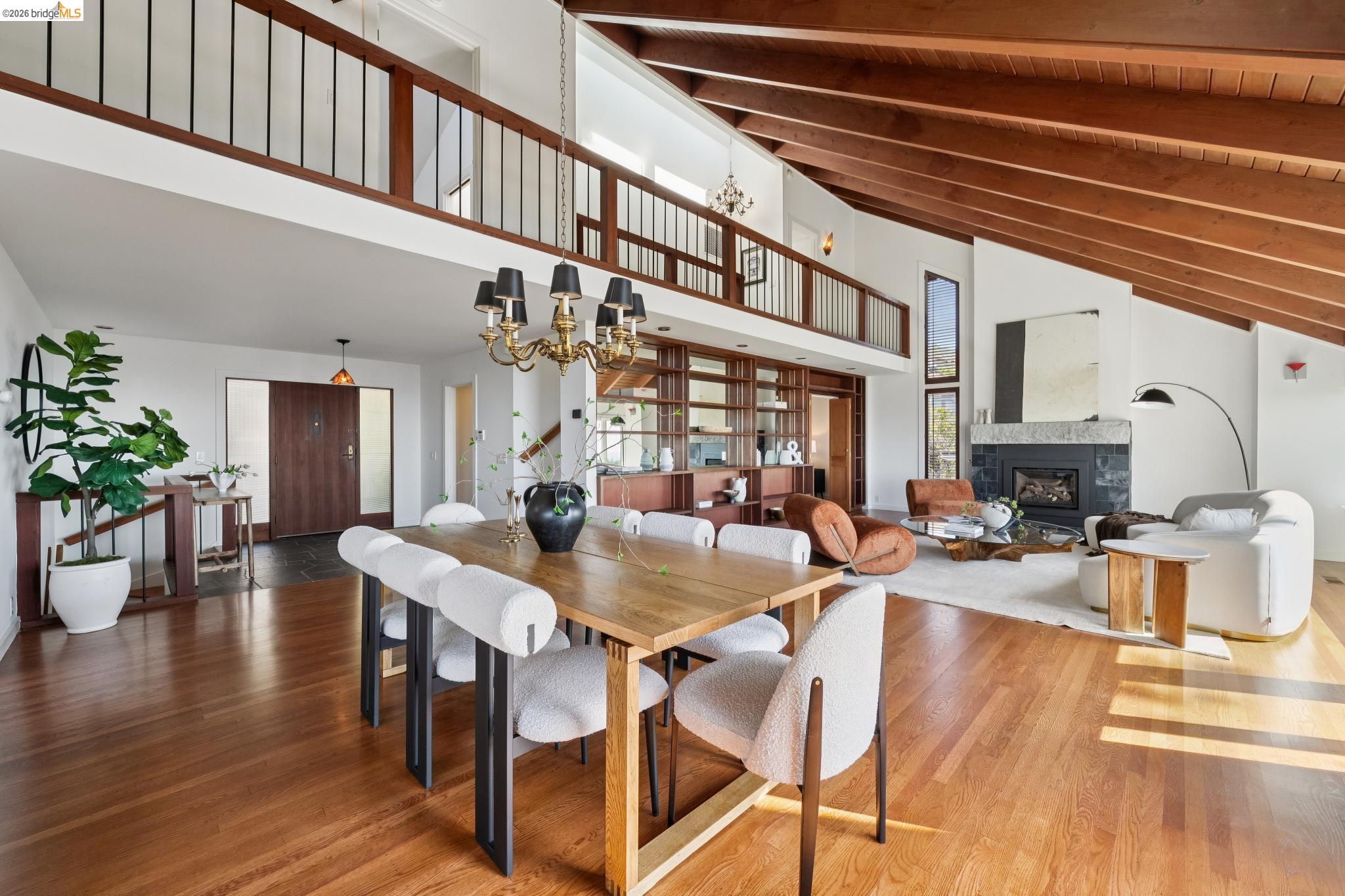 17 Senior Ave