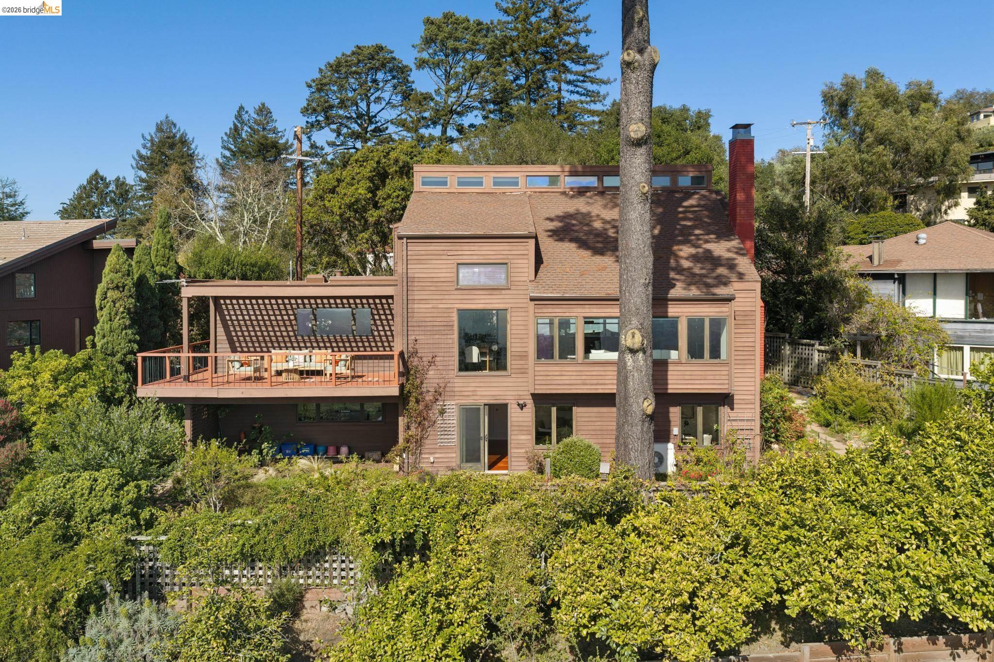17 Senior Ave