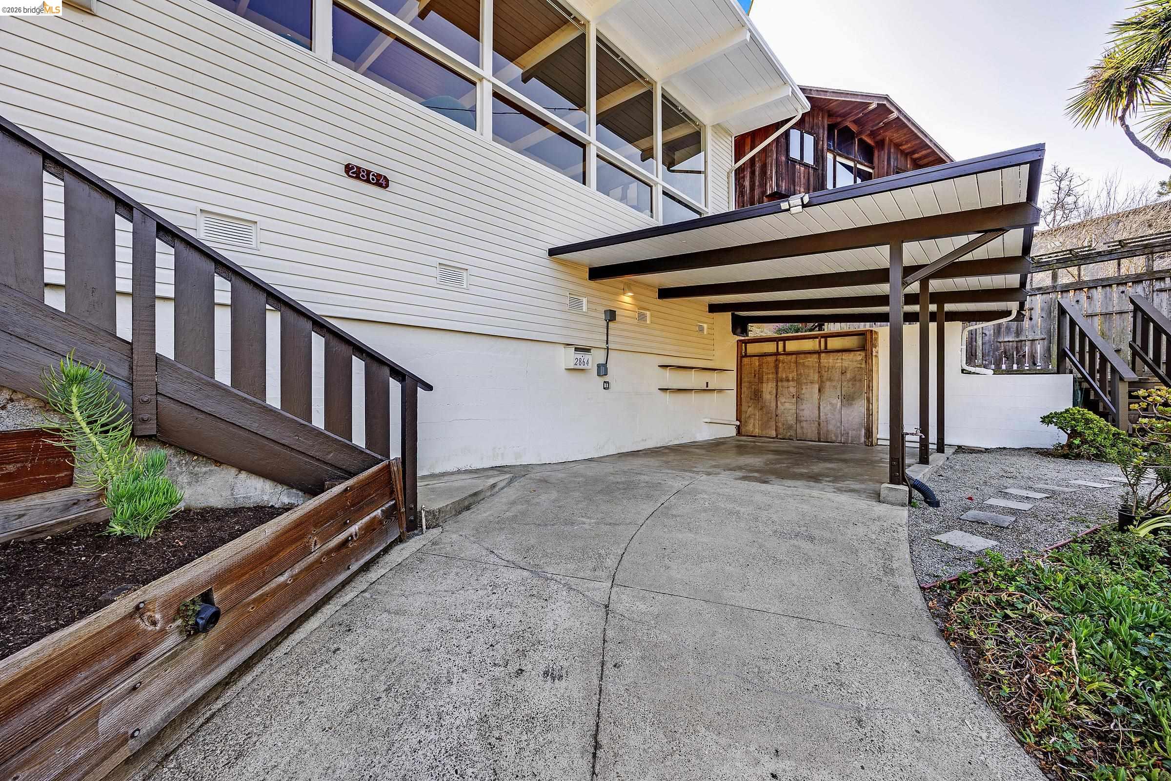 2864 Shasta Rd