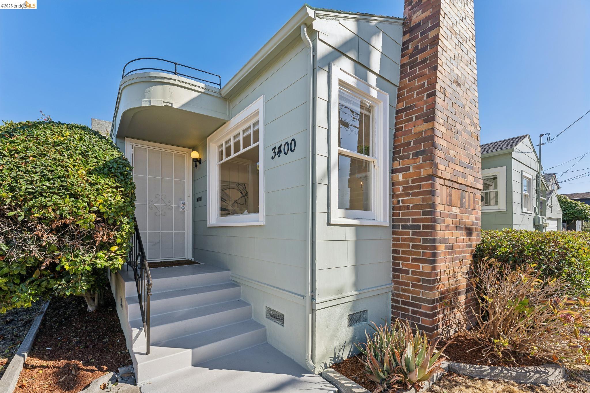 Front Image Thumbnail for EB41151260