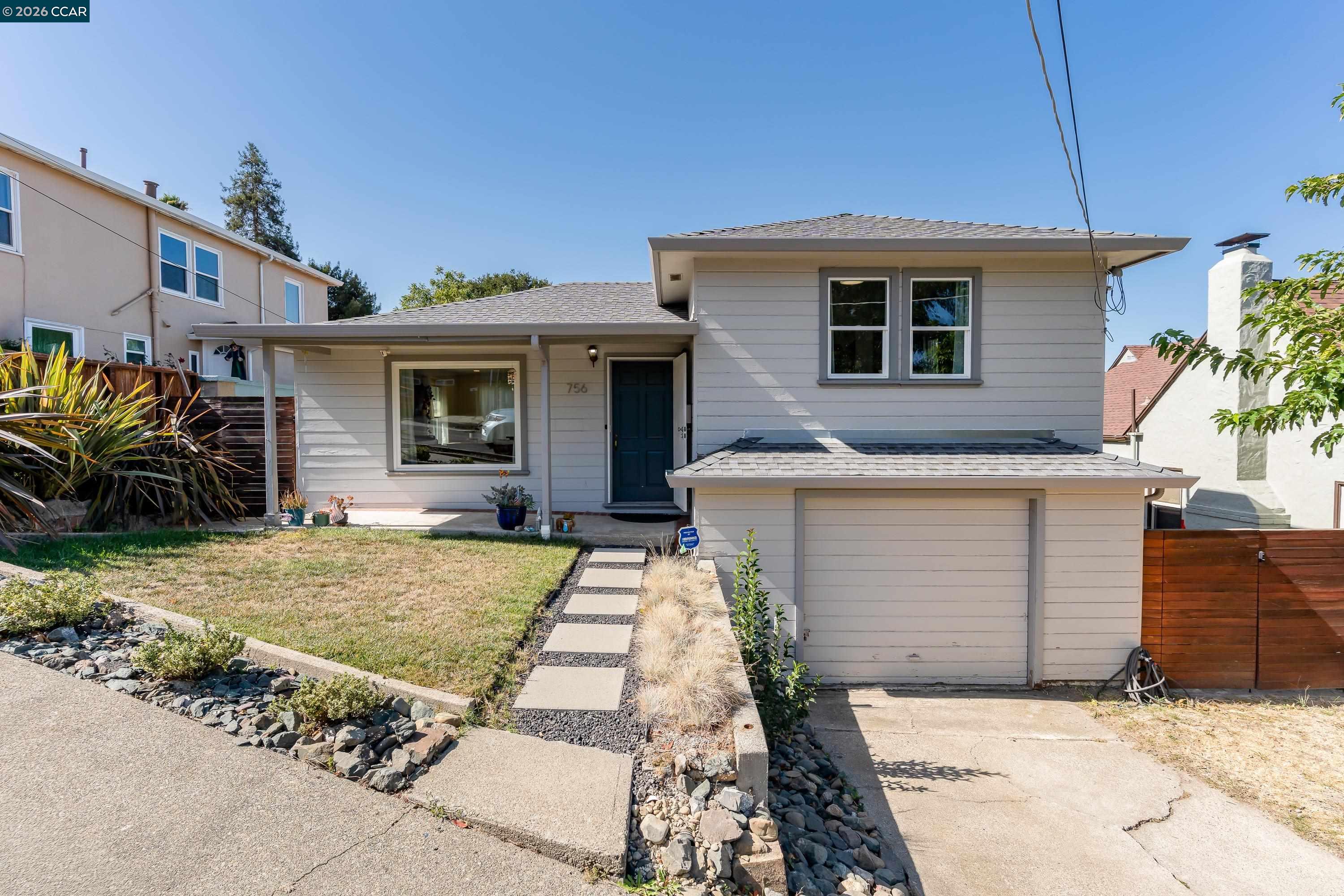 756 2nd Ave