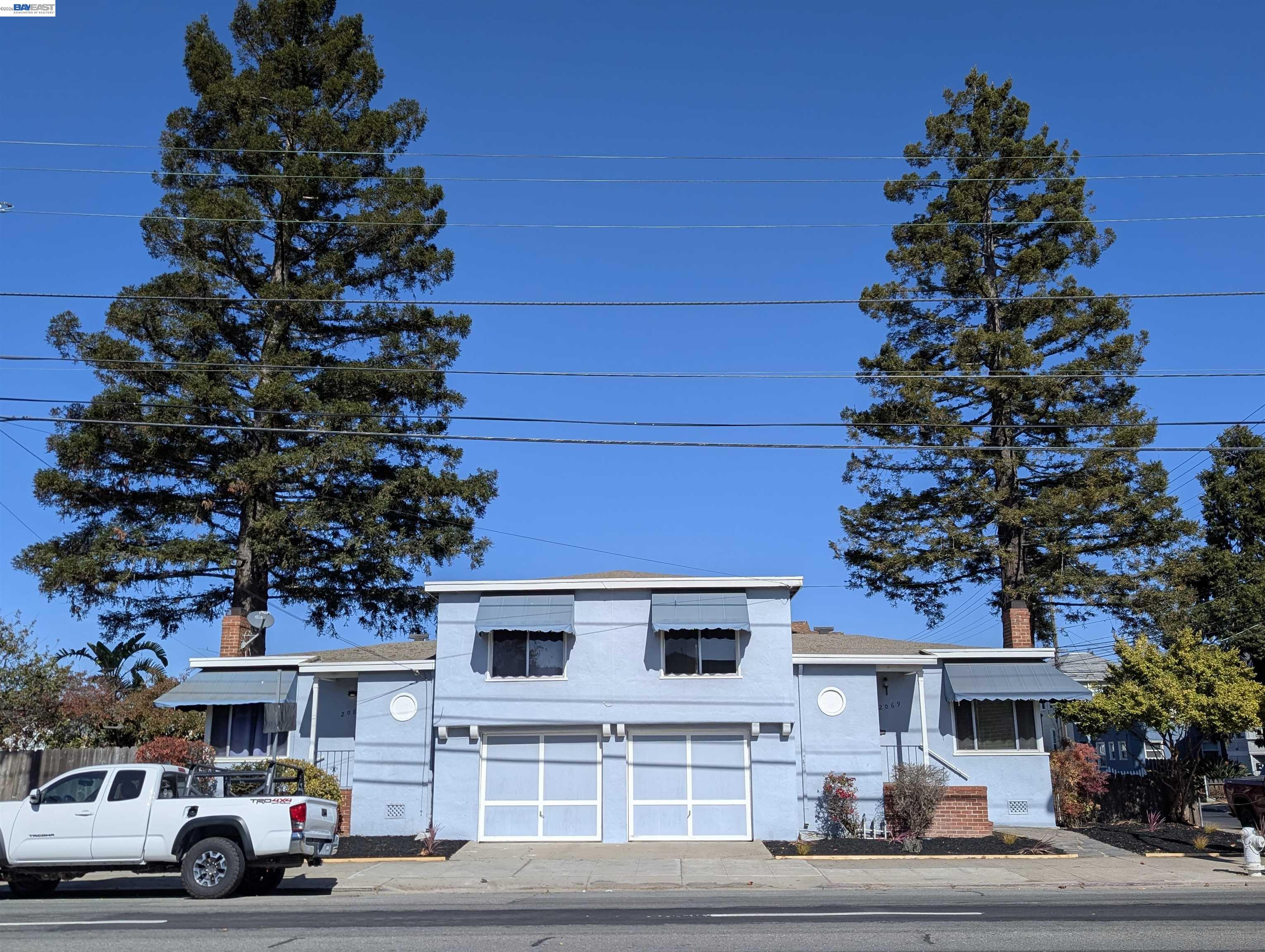 2069 Lincoln Ave
