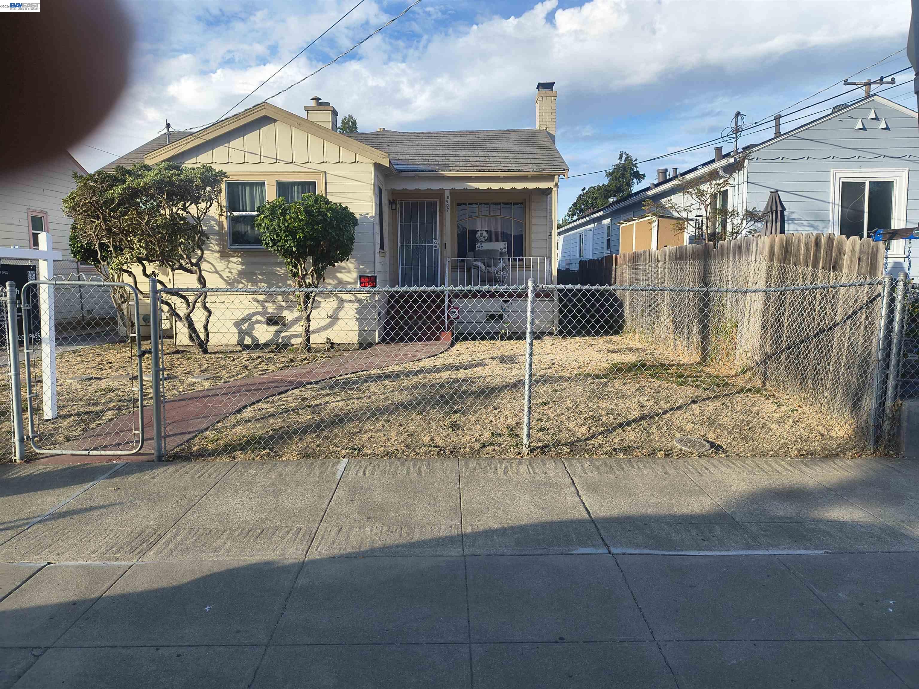 8507 Birch St, Oakland