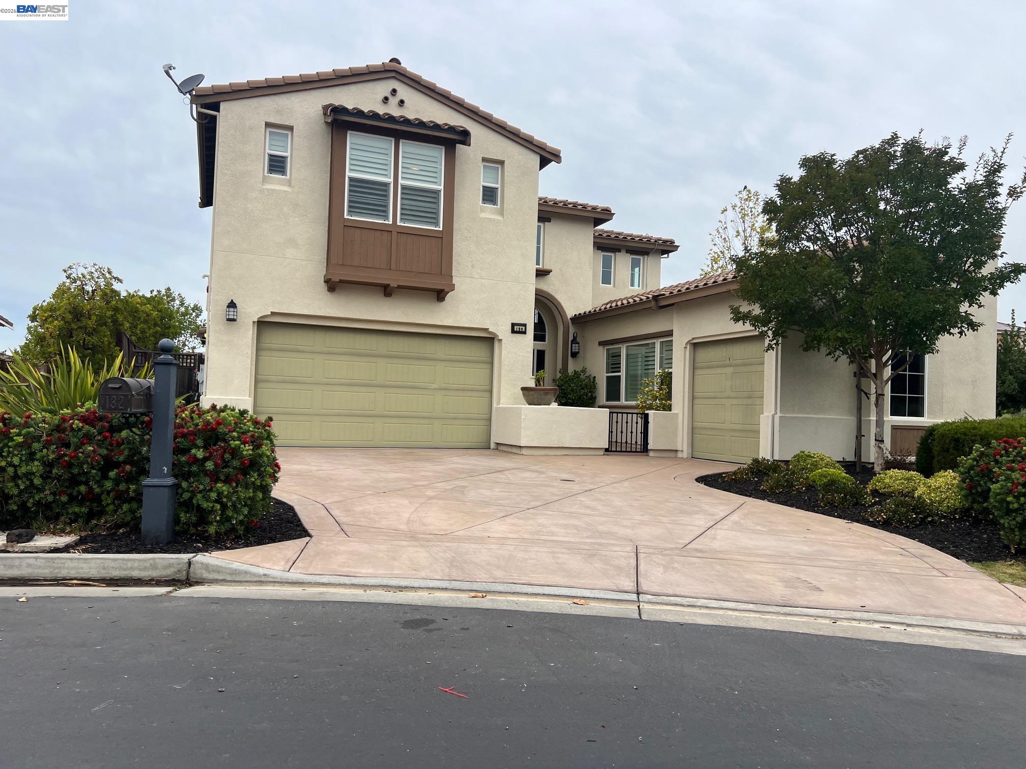 132 Dunfirth Ct