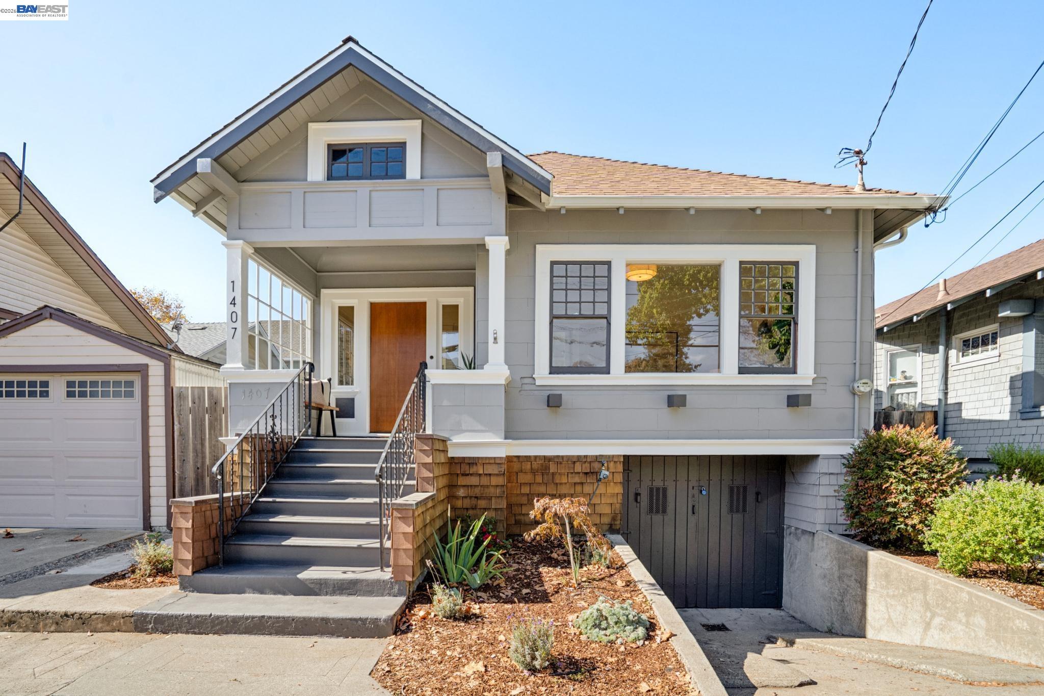1407 Pearl St, Alameda