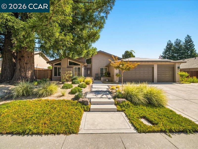 12252 Toluca Dr
