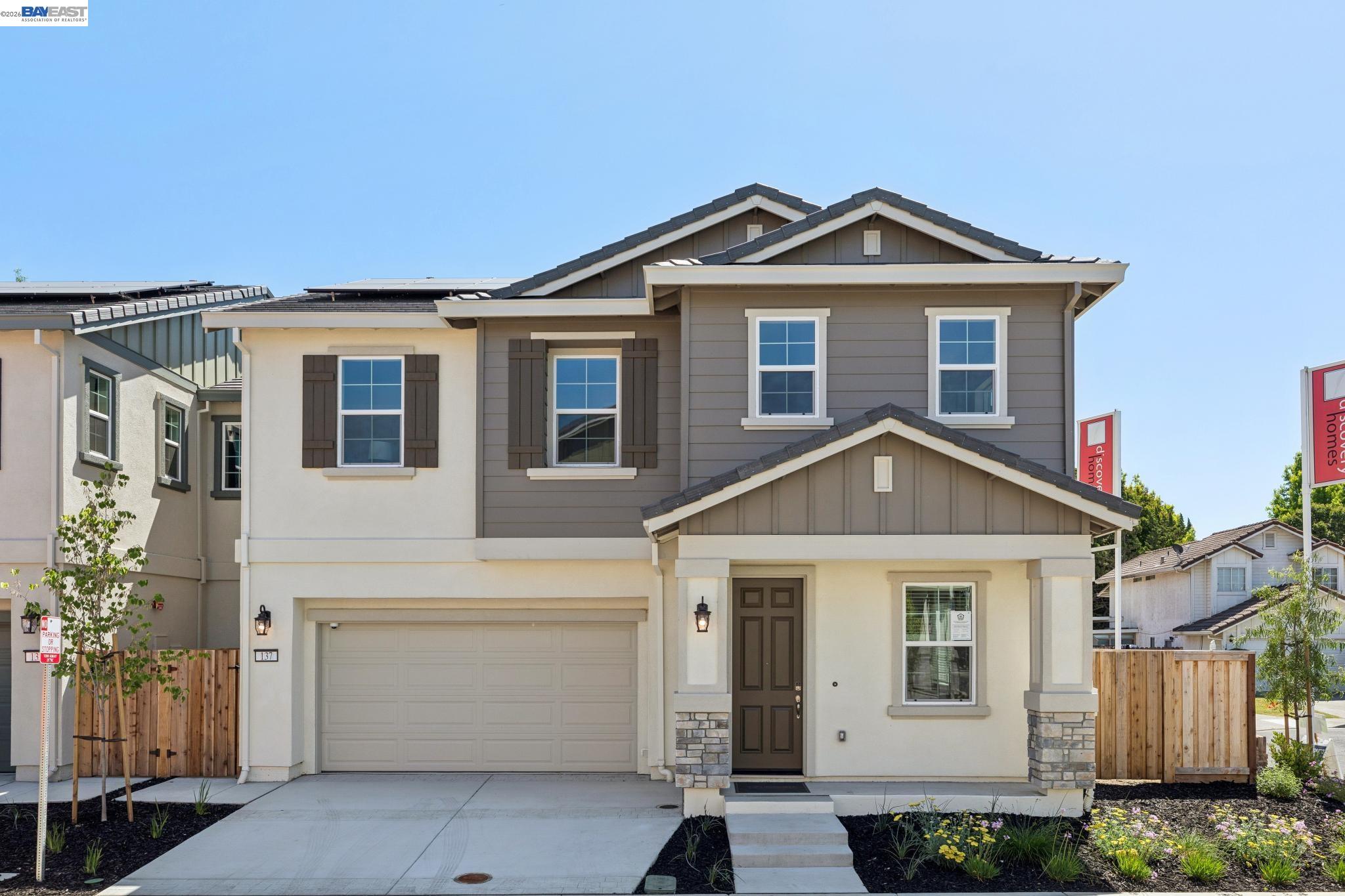137 Creek View Cir