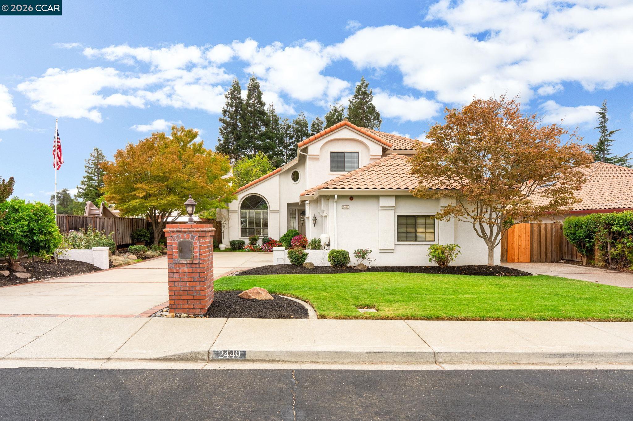 2449 Harewood Dr