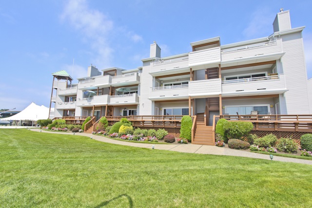 The deSatnick Real Estate Team