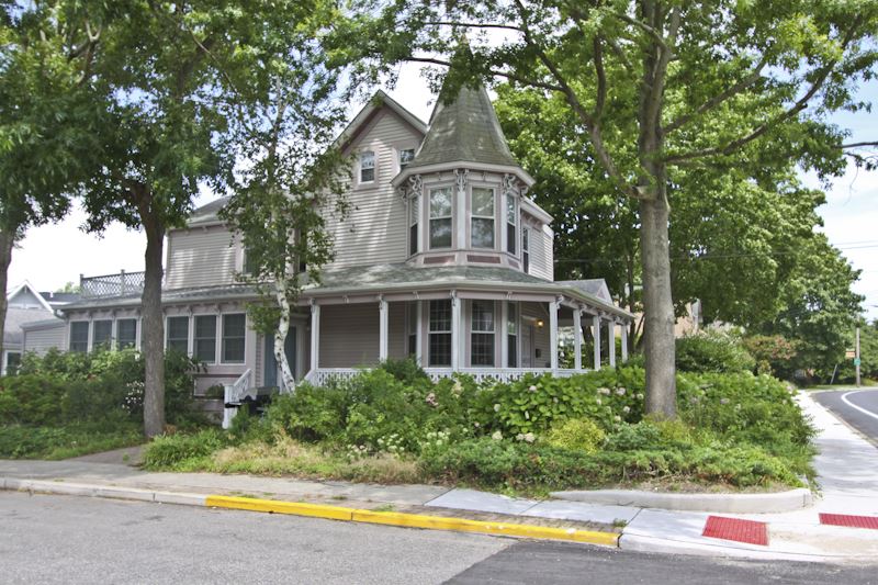 The deSatnick Real Estate Team