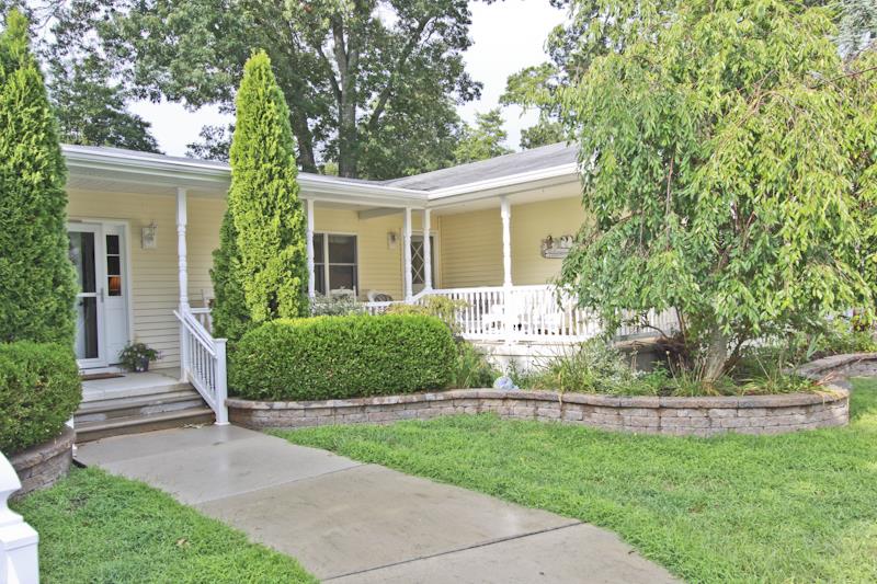 The deSatnick Real Estate Team