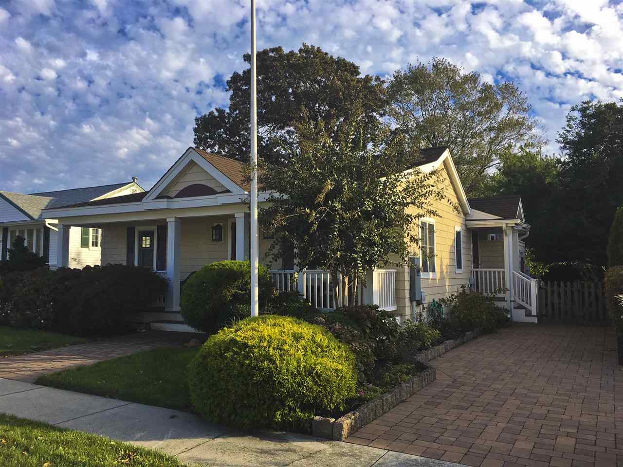 The deSatnick Real Estate Team