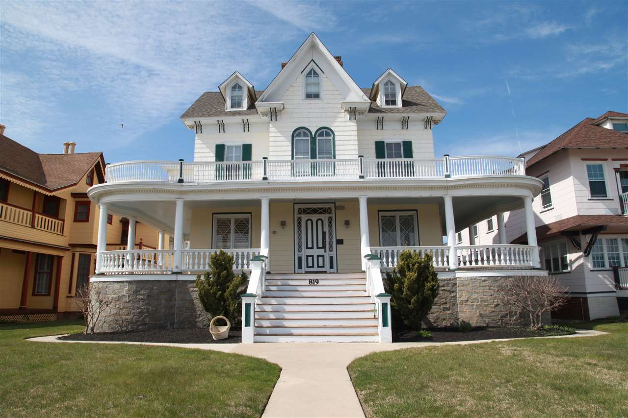 The deSatnick Real Estate Team