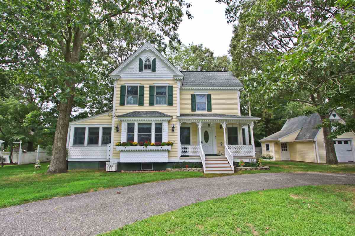 The deSatnick Real Estate Team