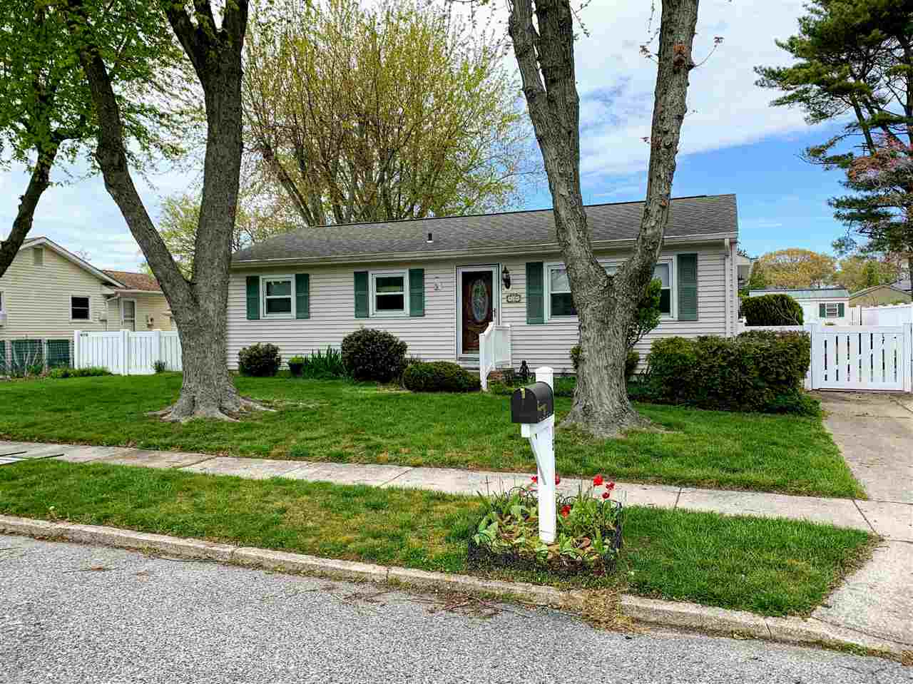 The deSatnick Real Estate Team