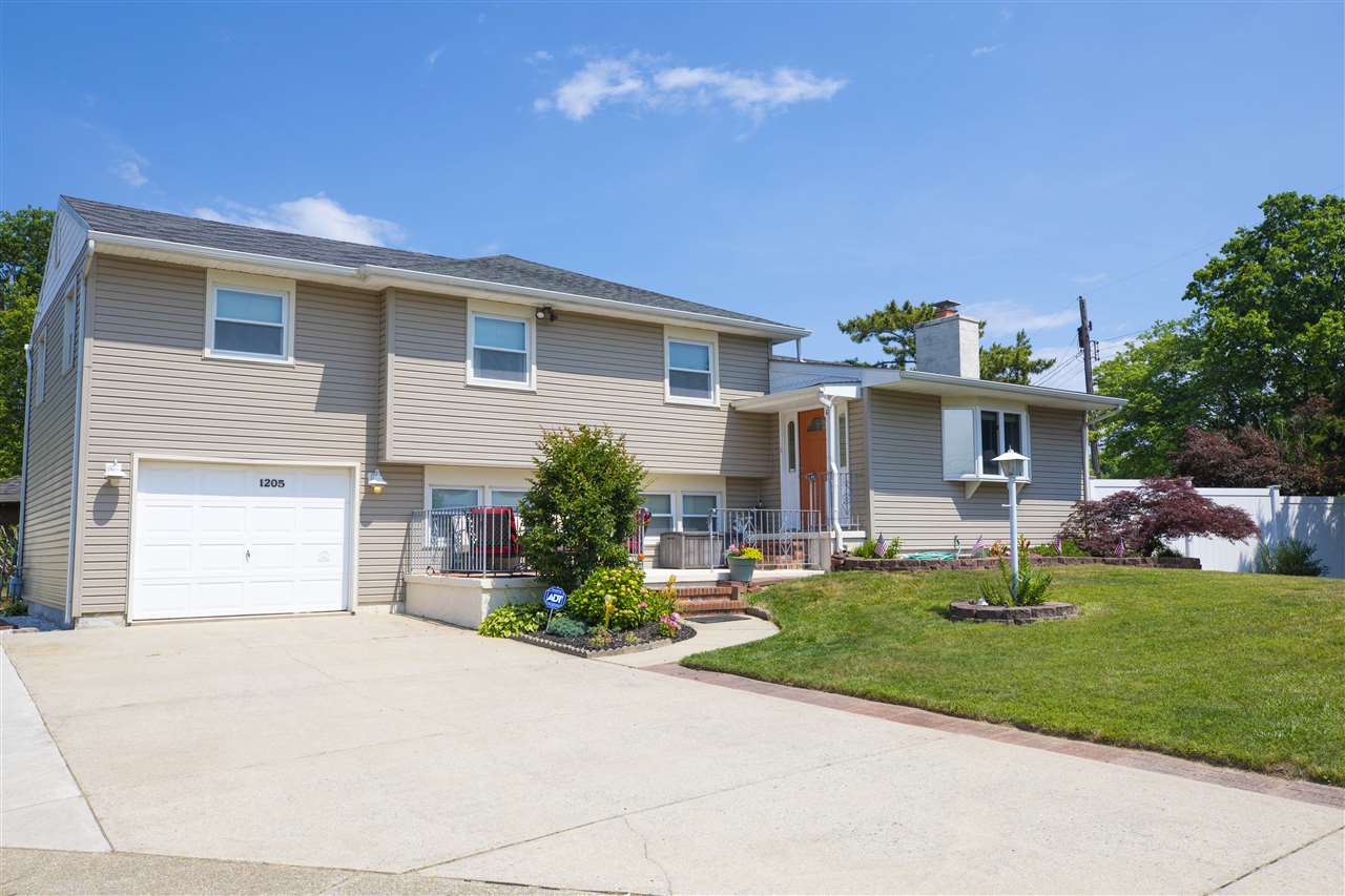 The deSatnick Real Estate Team