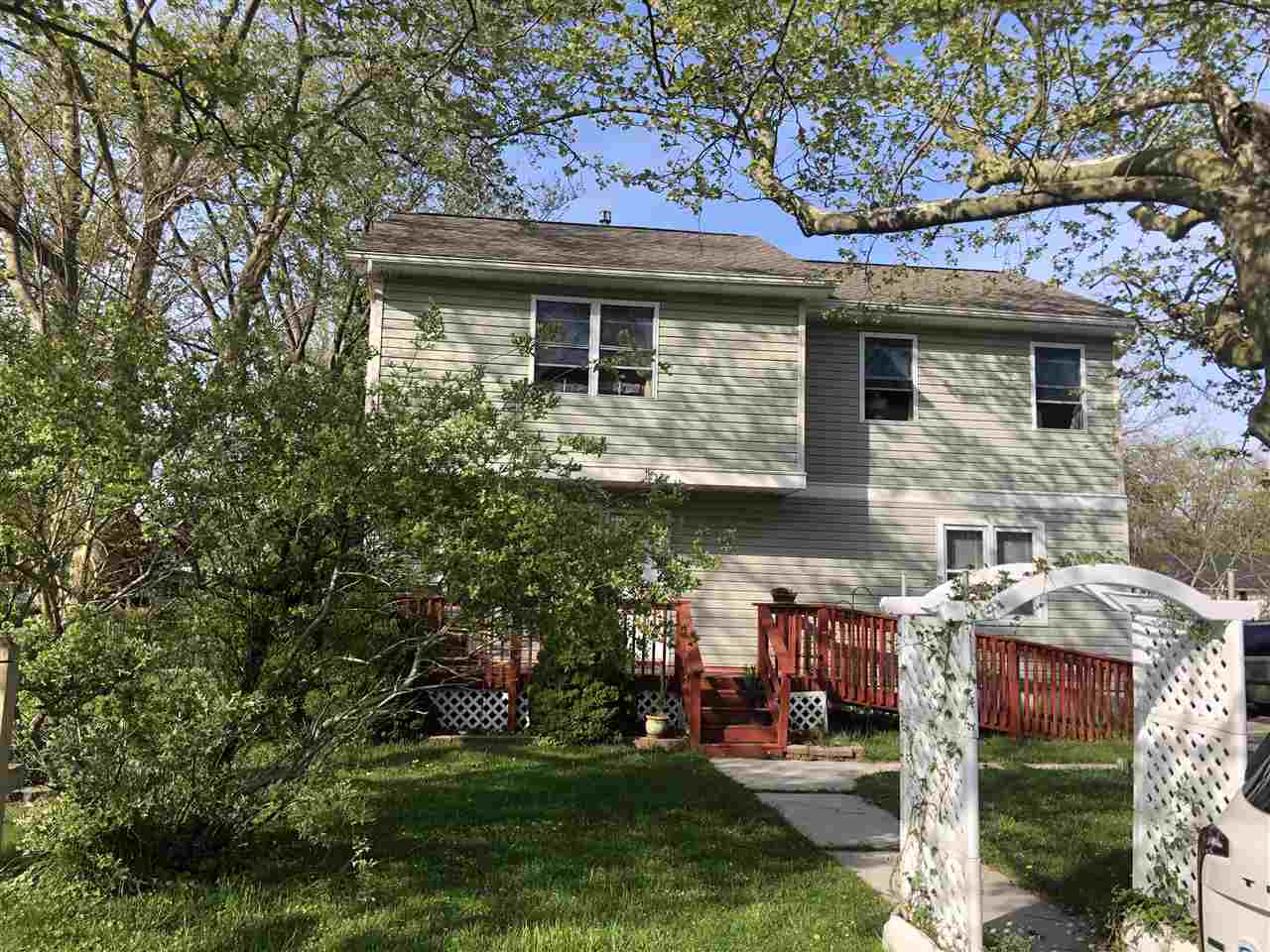 The deSatnick Real Estate Team