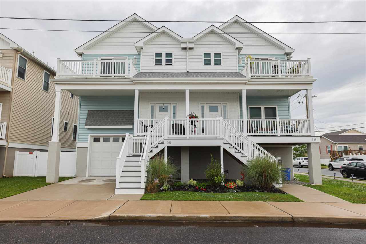 The deSatnick Real Estate Team