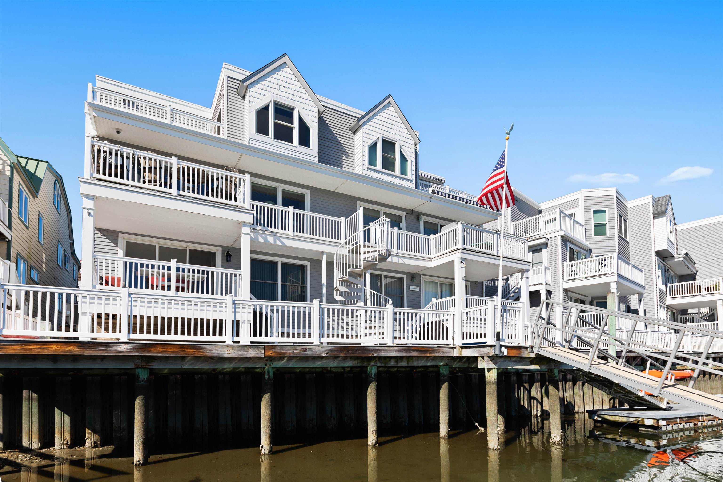 The deSatnick Real Estate Team