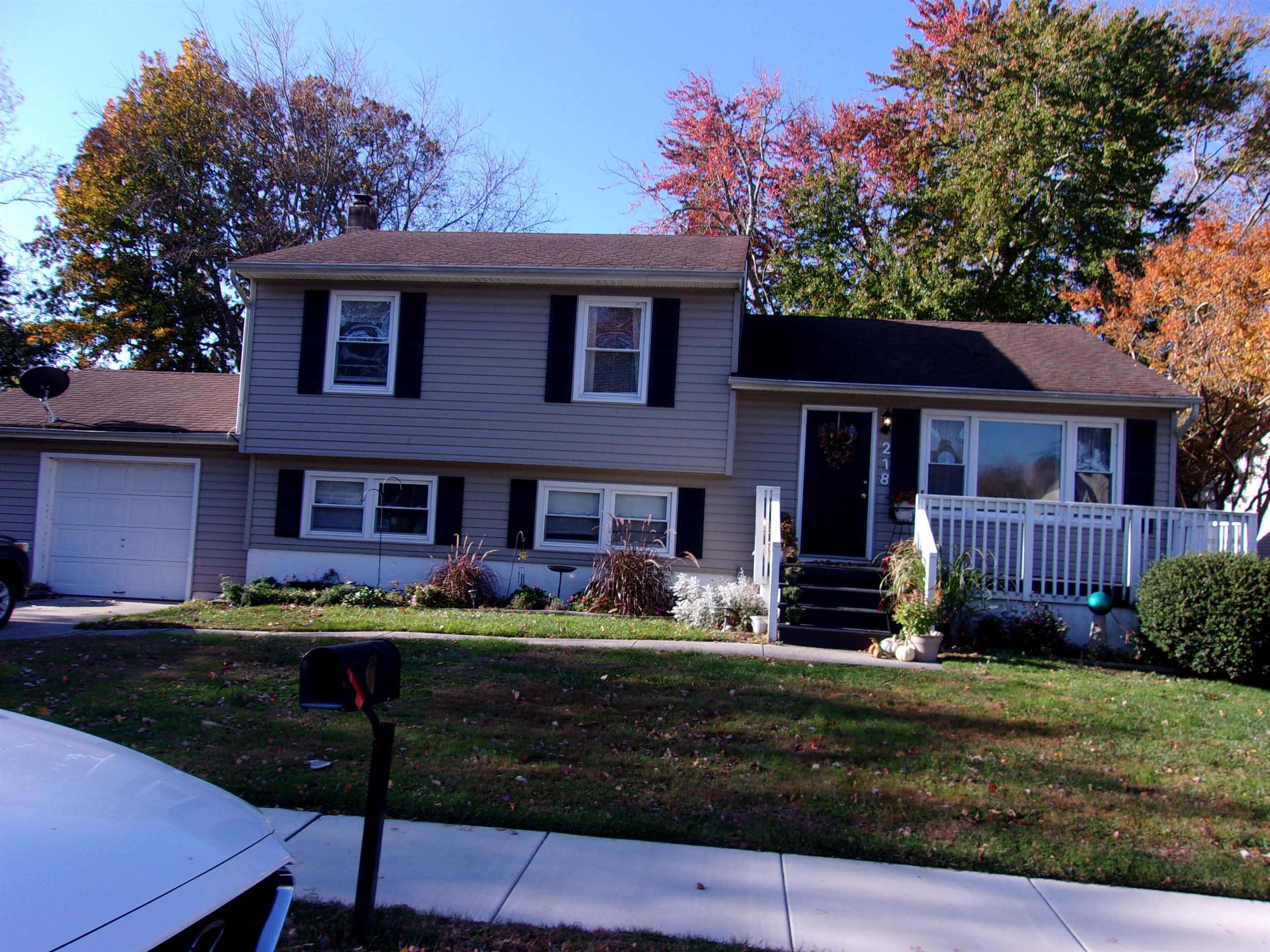 The deSatnick Real Estate Team