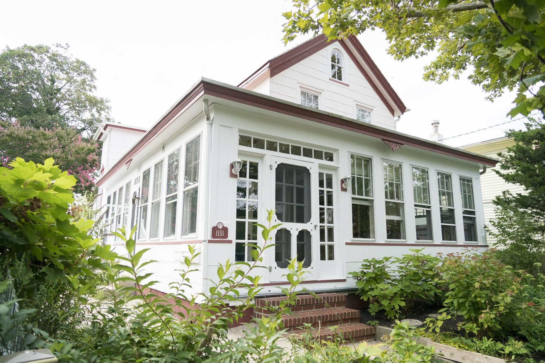 The deSatnick Real Estate Team