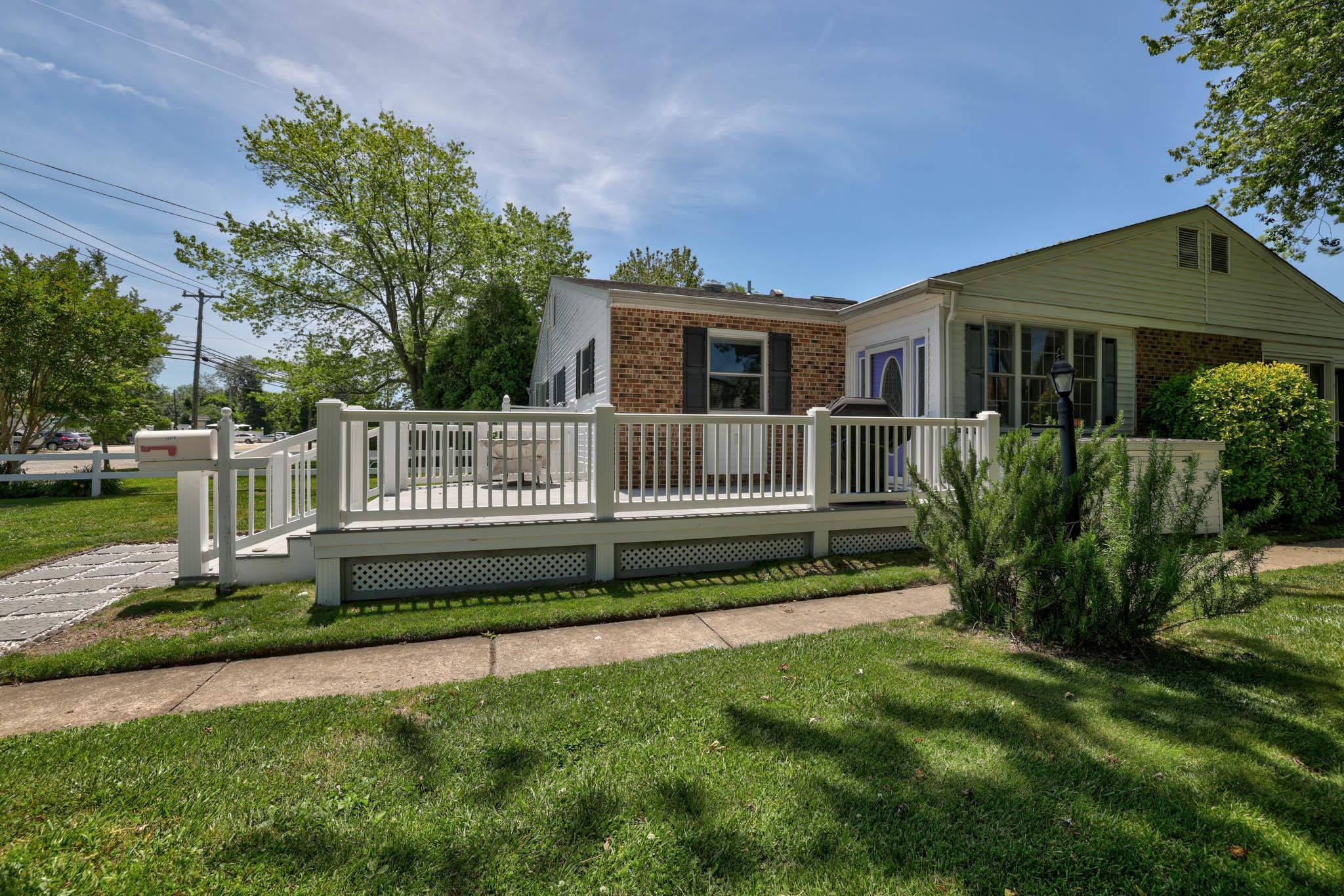 The deSatnick Real Estate Team